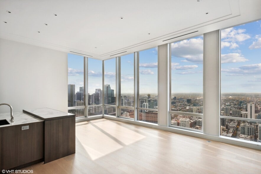 Building Photo - 909 W Washington Blvd