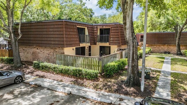 Building Photo - 2710 4th Ct