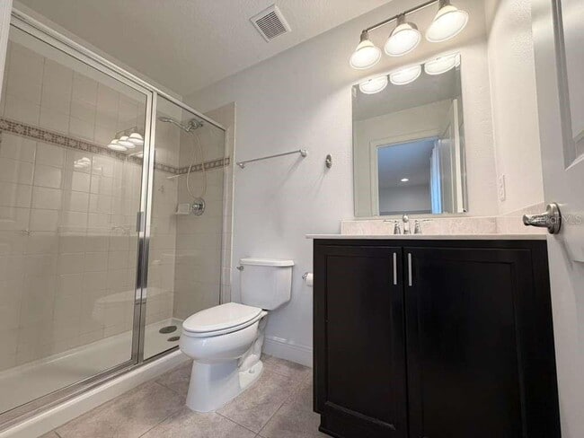 Building Photo - 11737 Verrazano Dr