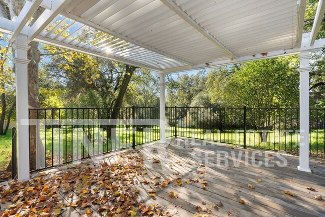 Building Photo - 4516 Sierra View Way