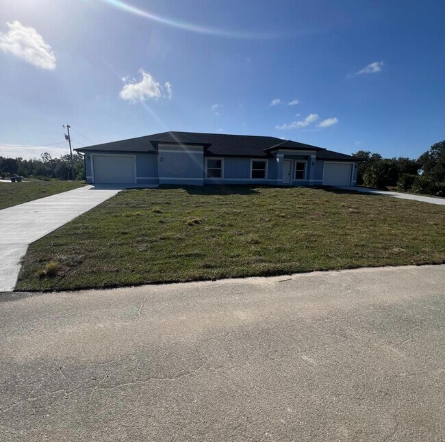 Building Photo - 374 Compese Ave S