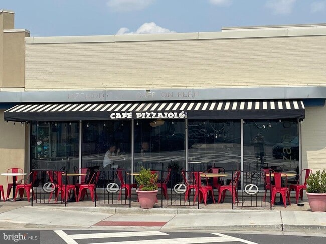 Building Photo - 1605 W Braddock Rd