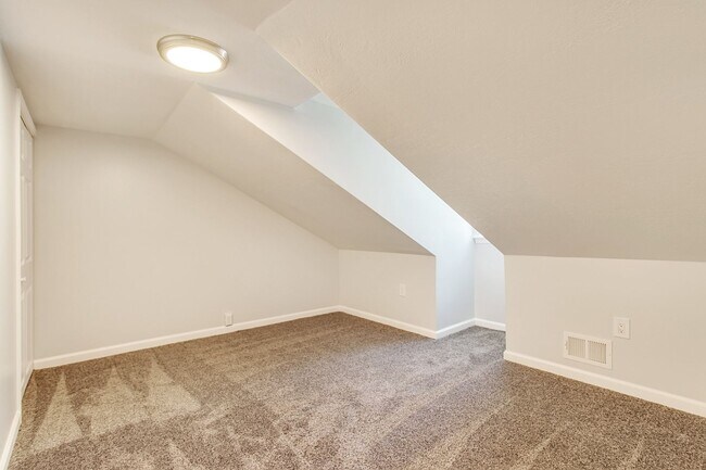 Building Photo - Beautiful 4 Bed 3 Bath Home in Lawrenceville!