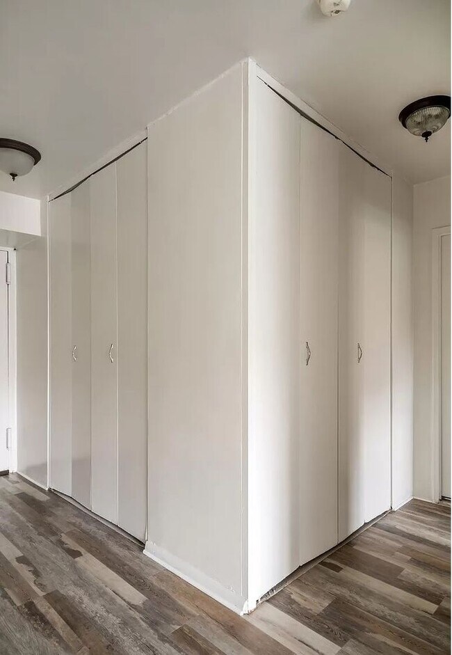 Building Photo - Nicely renovated one bedroom one bathroom