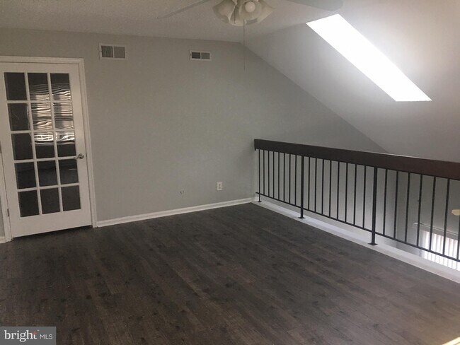 Building Photo - 3202B Limestone Way