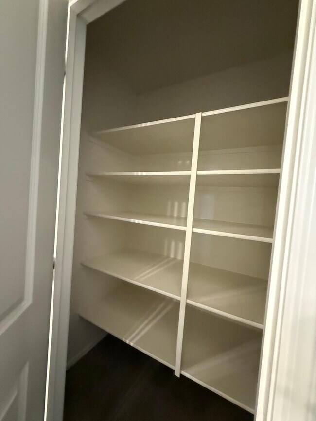 Building Photo - 16579 W Jenan Dr