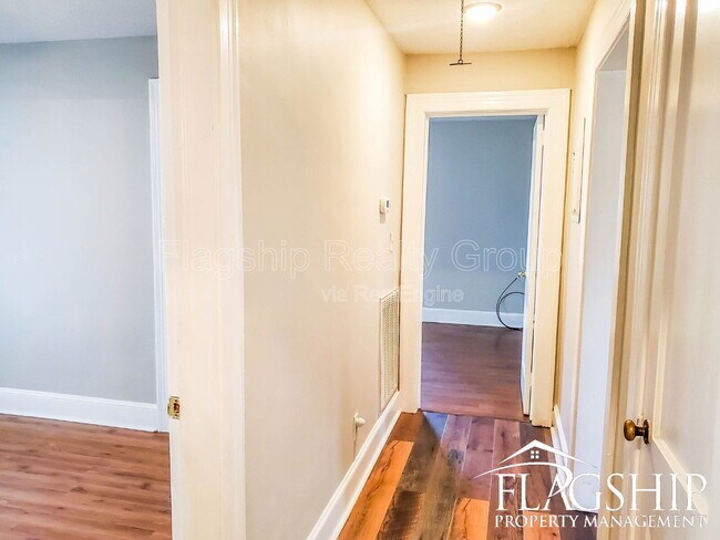 Building Photo - 1204 Franklin Dr