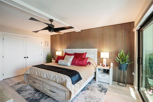 Building Photo - 9397 Midnight Pass Rd