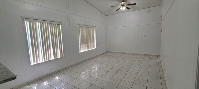 Building Photo - Condo in Chelsea Square, Kissimmee