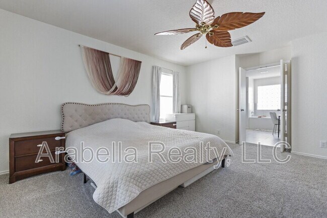 Building Photo - 9810 Moffitt Dr