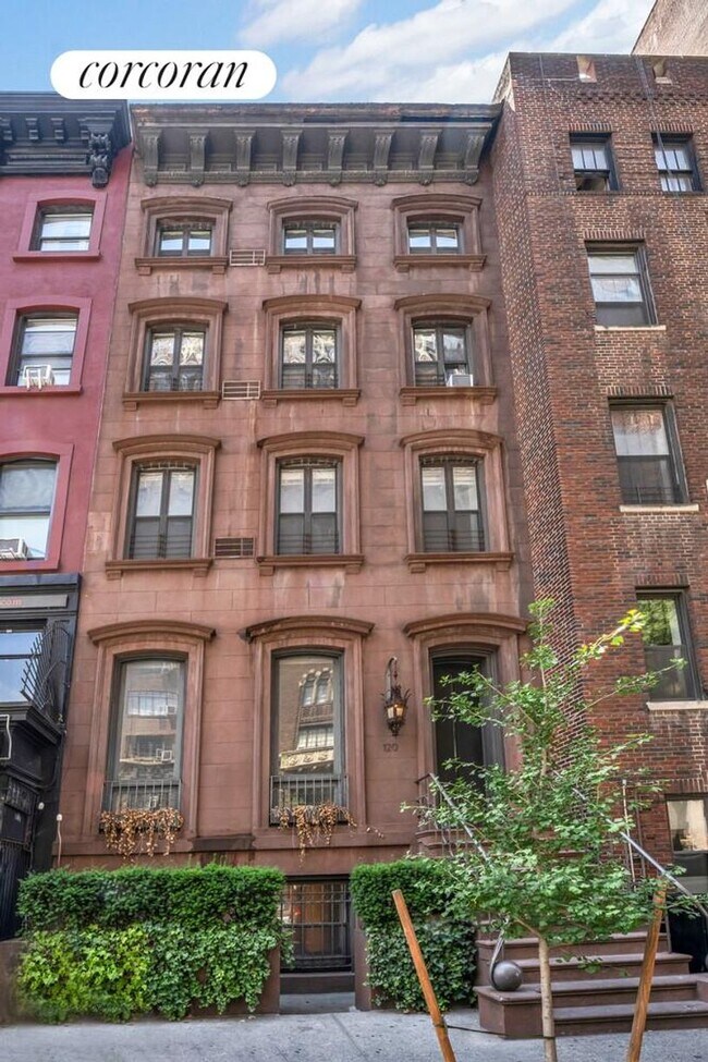 Building Photo - 120 E 19th St