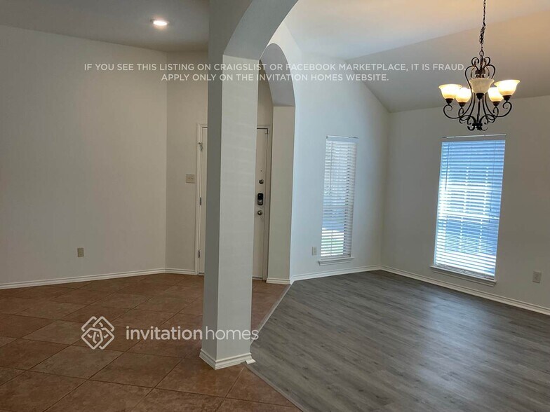 Building Photo - 17619 Sequoia View Ln