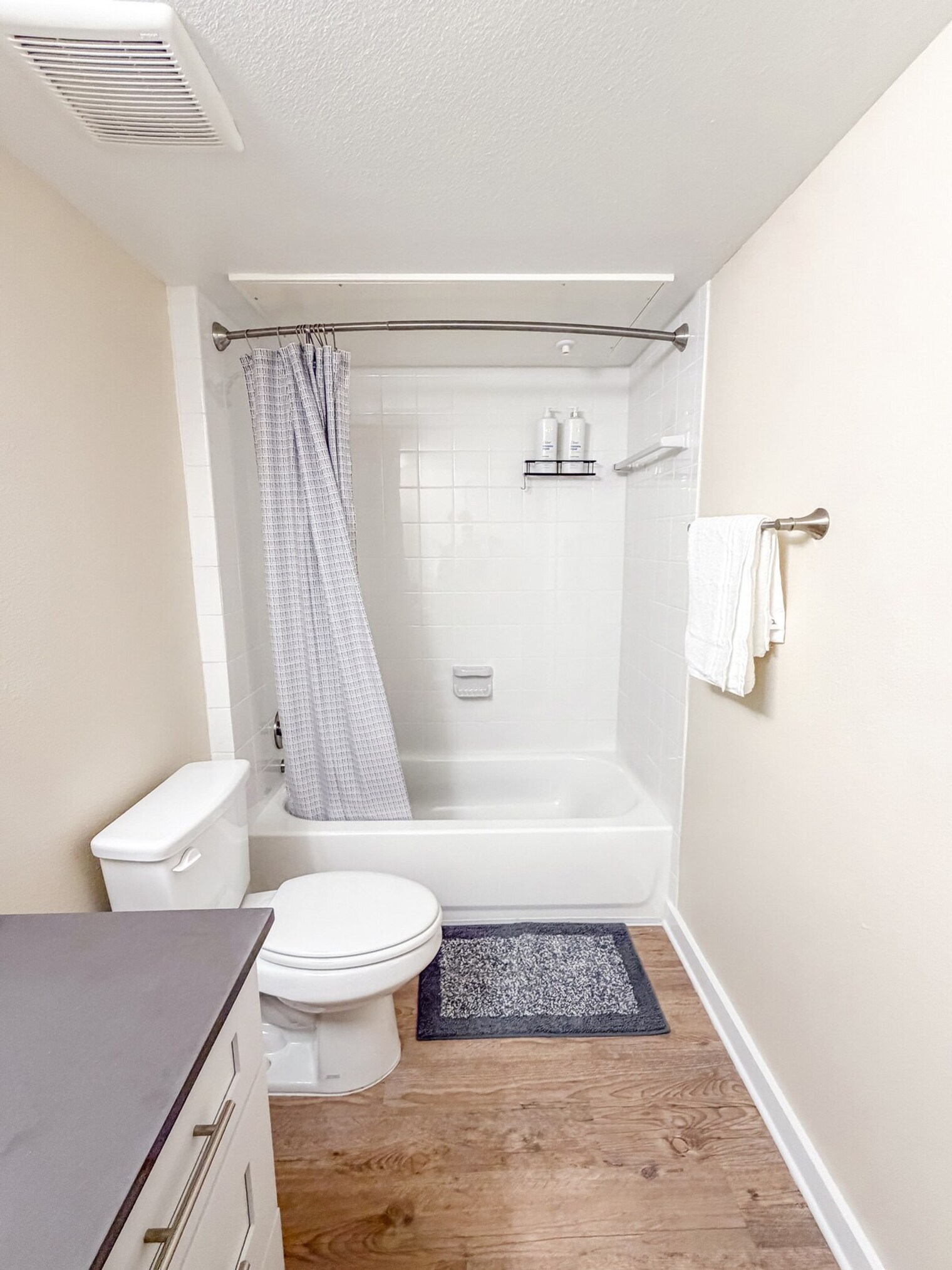 Building Photo - 1450 N Hwy 360