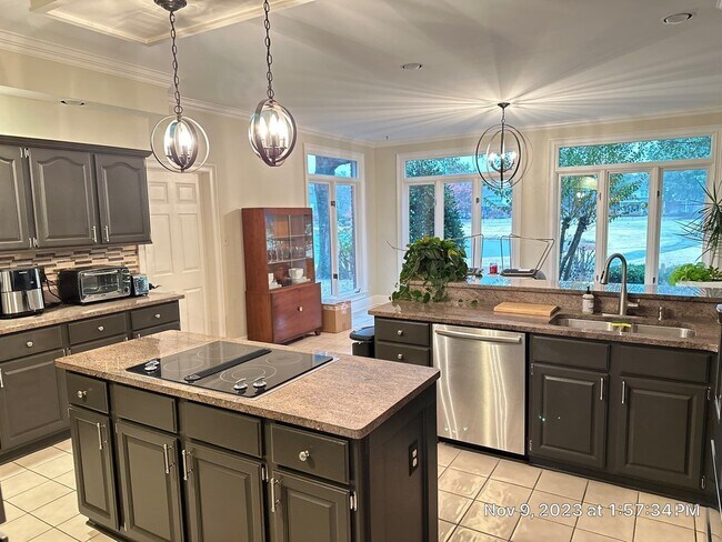 Building Photo - Collierville Home NOW Available on the Gol...