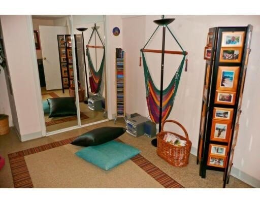 Building Photo - 92 Emerson Gardens Rd