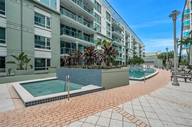 Building Photo - 912 Channelside Dr