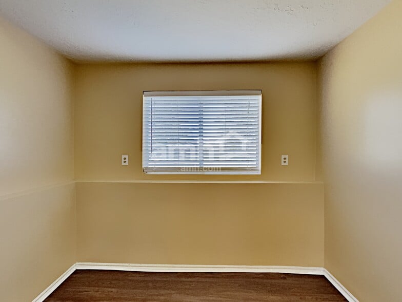 Building Photo - 5729 S 4075 W