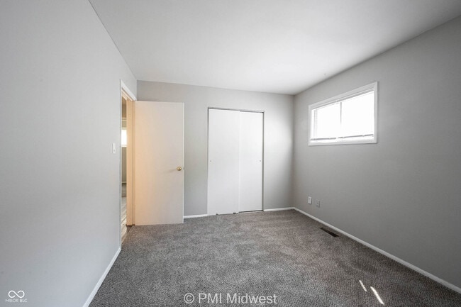 Building Photo - 3748 N Hawthorne Ln