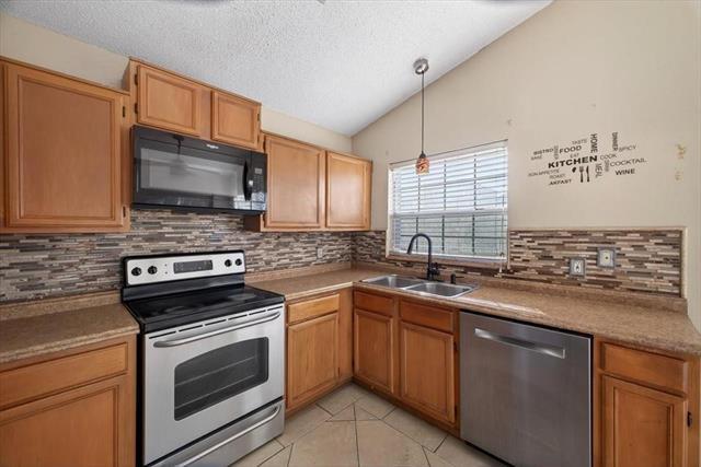 Building Photo - 920 Danforth Pl