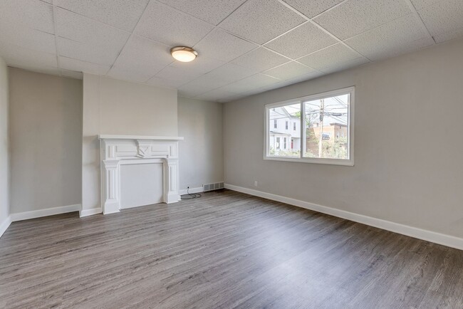 Building Photo - 221 Millbridge St