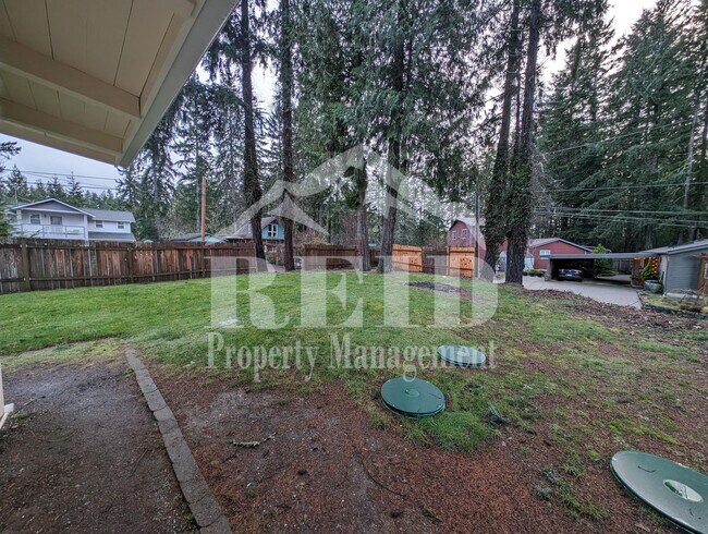 Building Photo - Charming 2-Bedroom Belfair Home