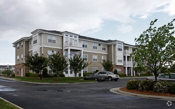 Building Photo - The Crossings at Red Mill