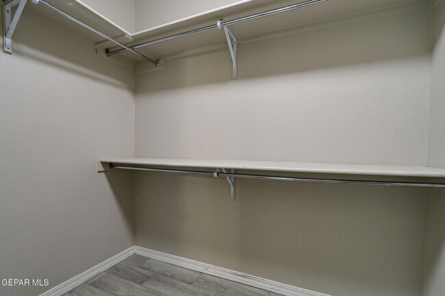 Building Photo - 14805 Holly Springs