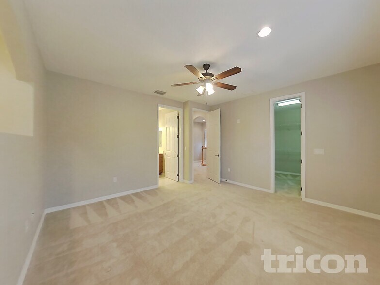 Building Photo - 33314 Portal Dr
