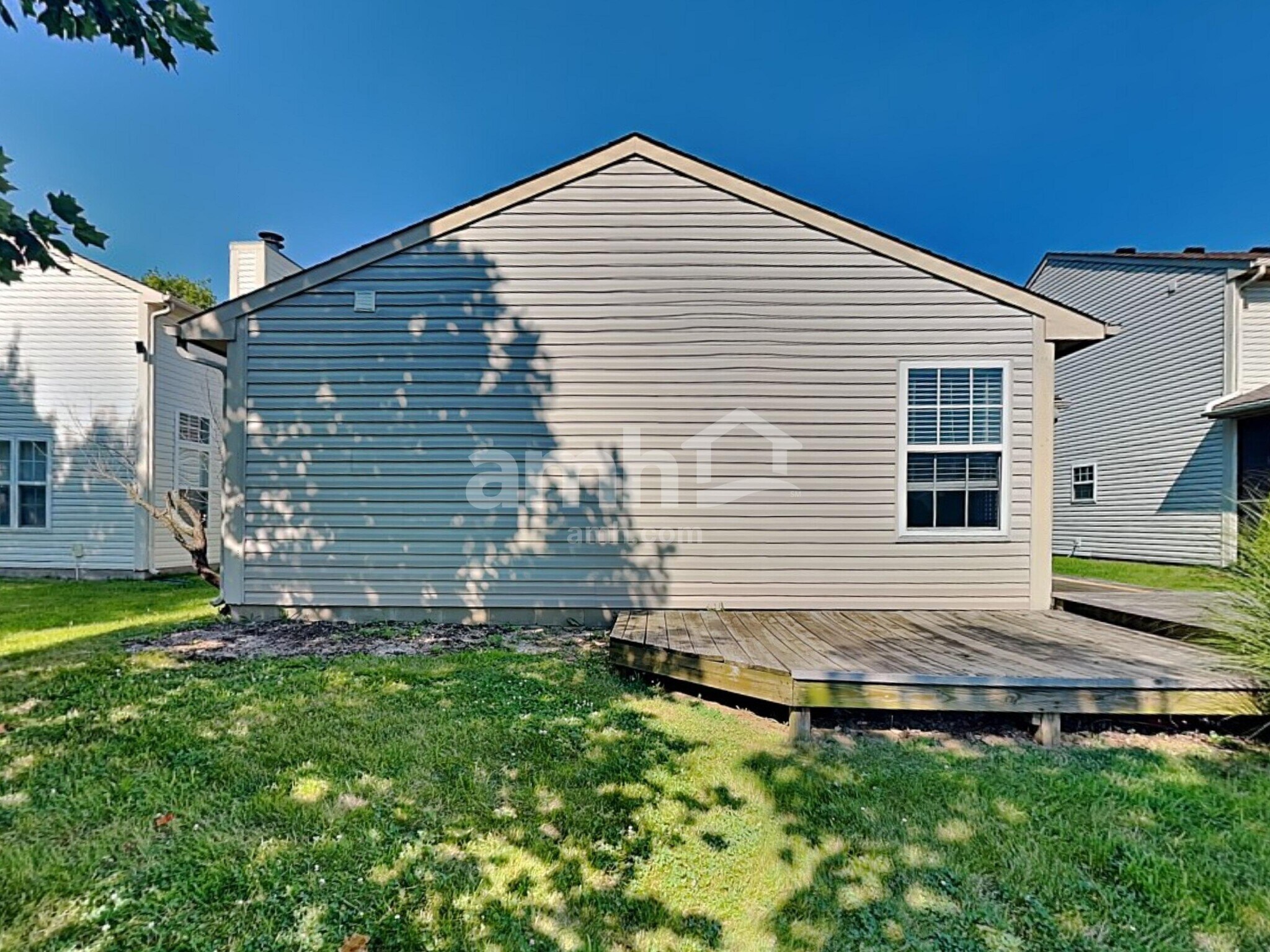 Building Photo - 15260 Fawn Meadow Dr