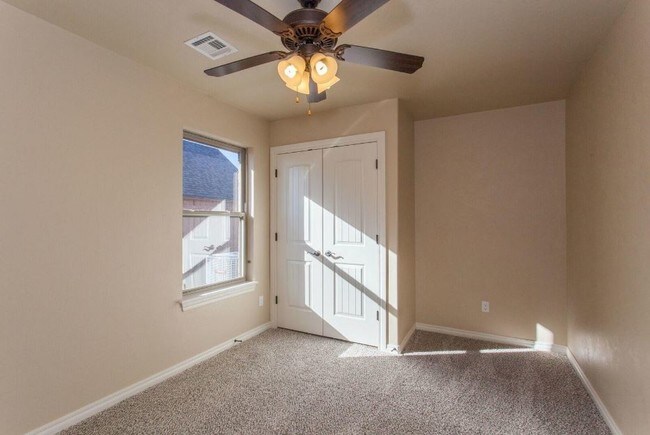 Building Photo - 4804 Limestone Dr