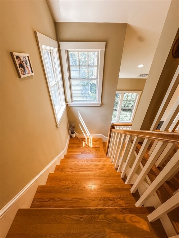 Building Photo - 15 York Pl