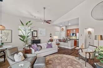 Building Photo - 635 N Alexander St