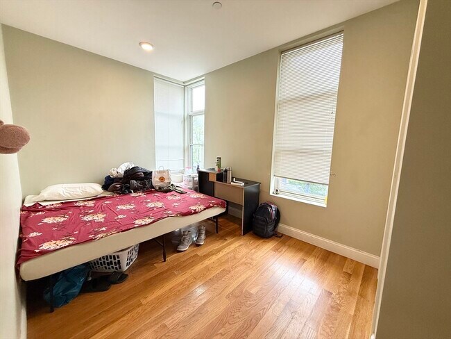 Building Photo - 299 Dudley St