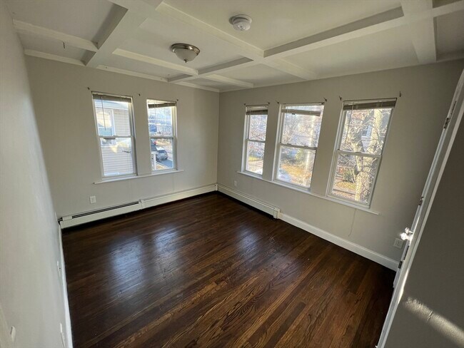 Building Photo - 70 Safford St