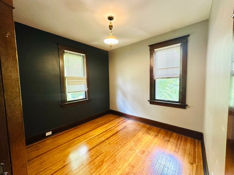 Building Photo - 7509 Trenton Ave