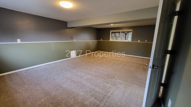 Building Photo - 3BD I 2BA Home w/ Large Yard - Beaverton!