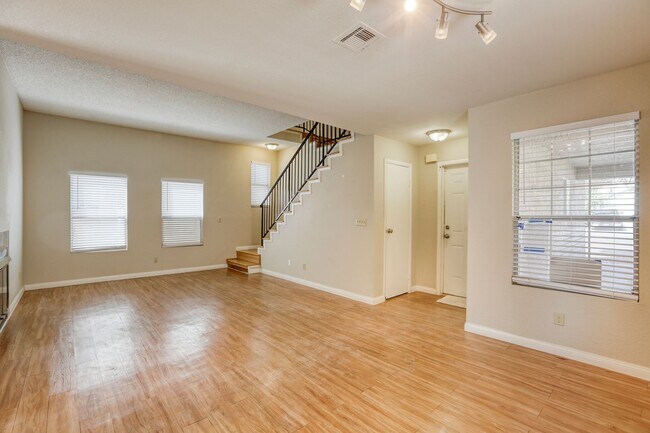 Building Photo - Beautiful 4 bedroom POOL home close to Nellis AFB!