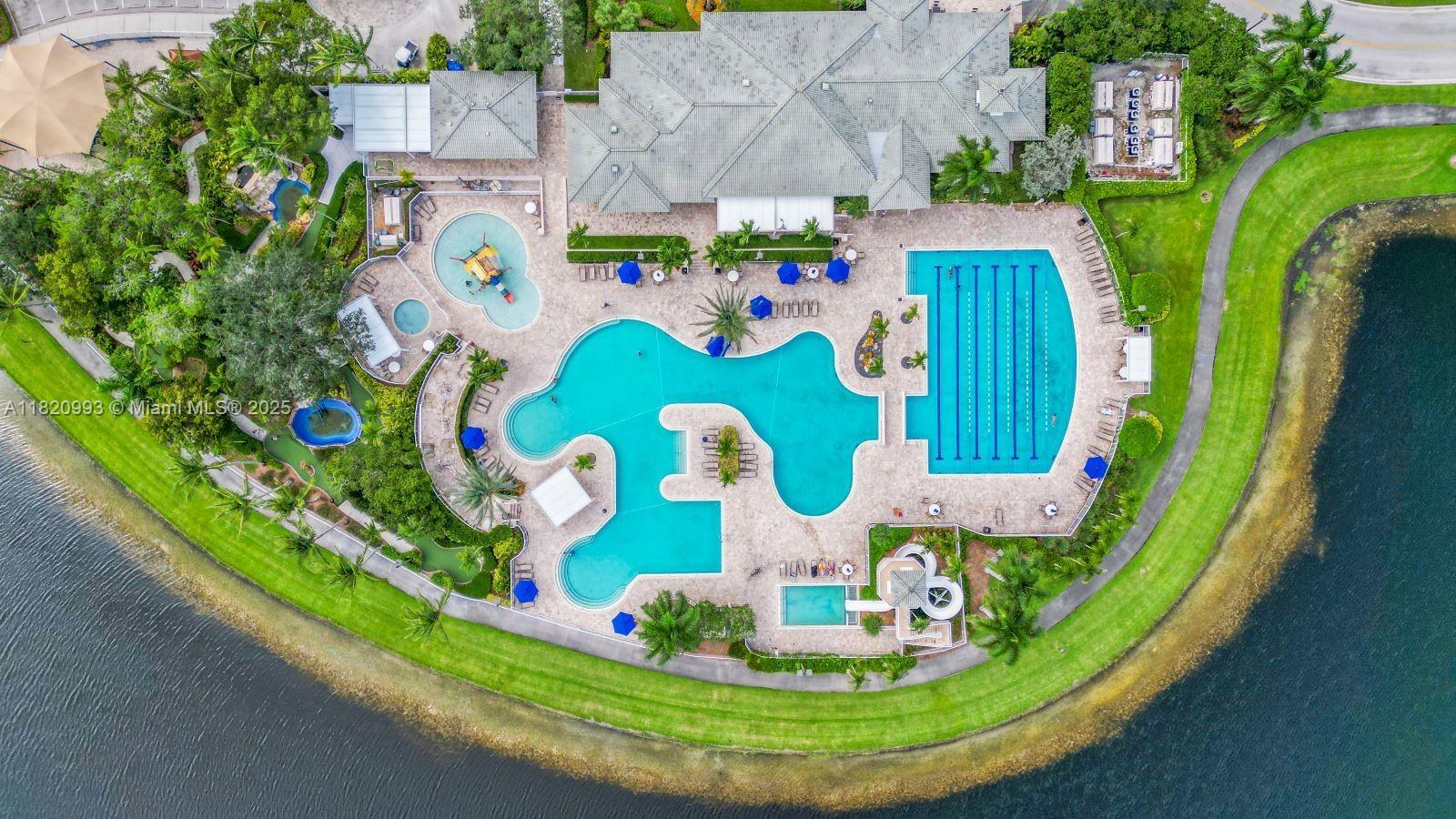 Building Photo - 1126 Golden Cane Dr
