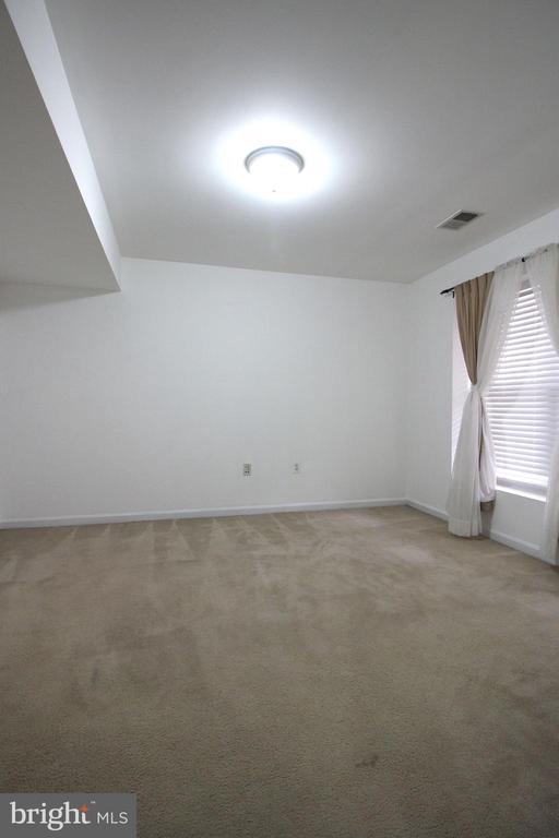 Building Photo - 9577 5th Pl