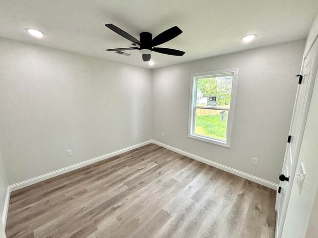 Building Photo - 87 Bluegrass Rd