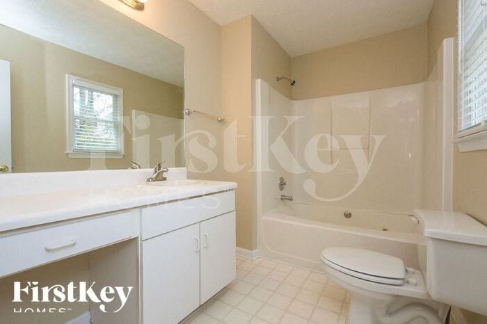 Building Photo - 118 Aztec Way SE