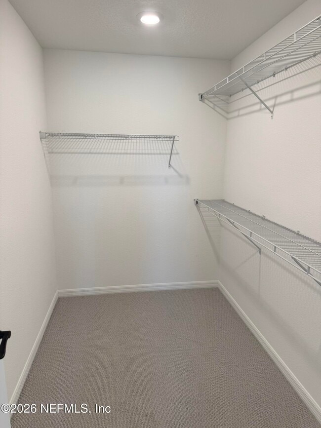 Building Photo - 236 Hawthorn Pk Cir