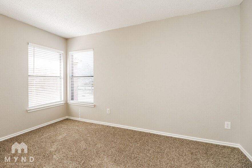 Building Photo - 1200 Nutting St
