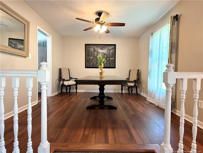 Building Photo - 1030 Rim Rd