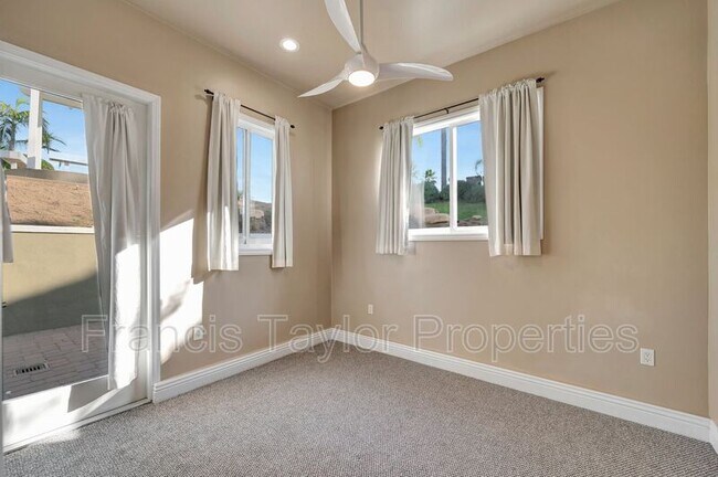 Building Photo - 2861 Eastview Terrace