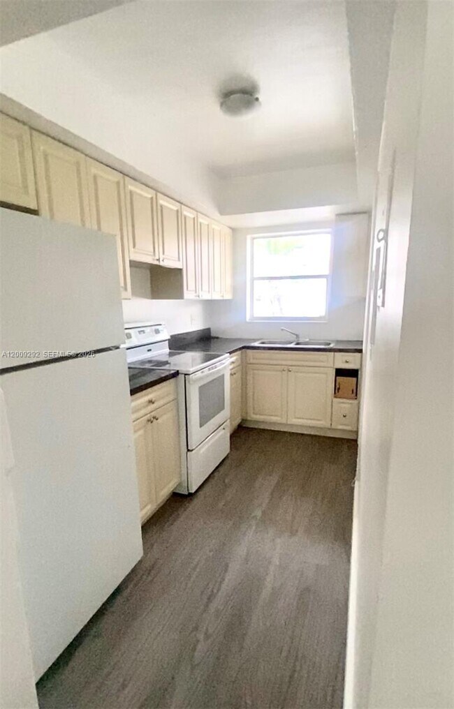 Building Photo - 7324 SW 82nd St