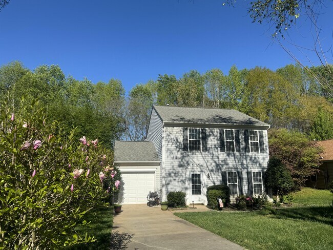 Primary Photo - 1410 Juniper Hills Ln