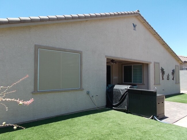 Building Photo - 1401 Cattail Falls St