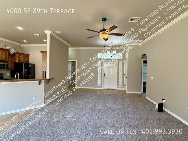 Building Photo - 4000 SE 89th Terrace