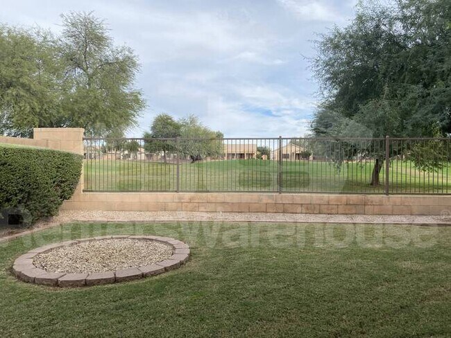 Building Photo - Golf Course Home in The Villages at Queen ...